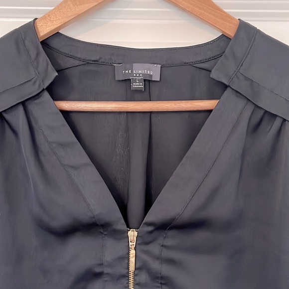 The Limited V Neck Black Blouse with Gold Zipper and Rounded Hem - Picture 3 of 9